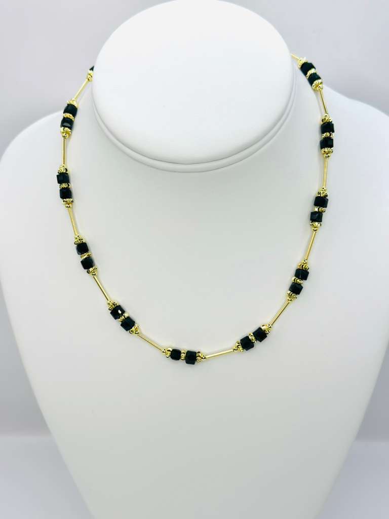 Amelia green choker