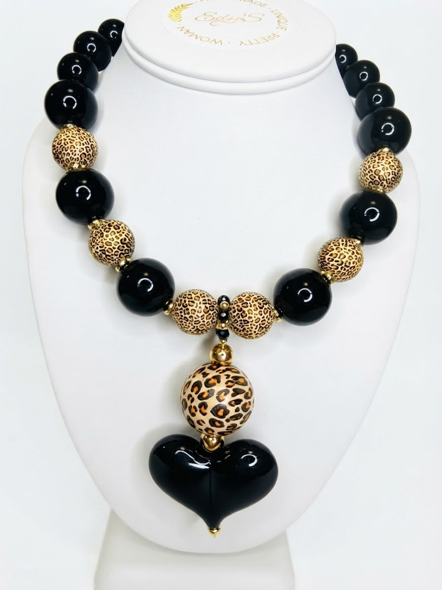 Candy Heart animal print Neck