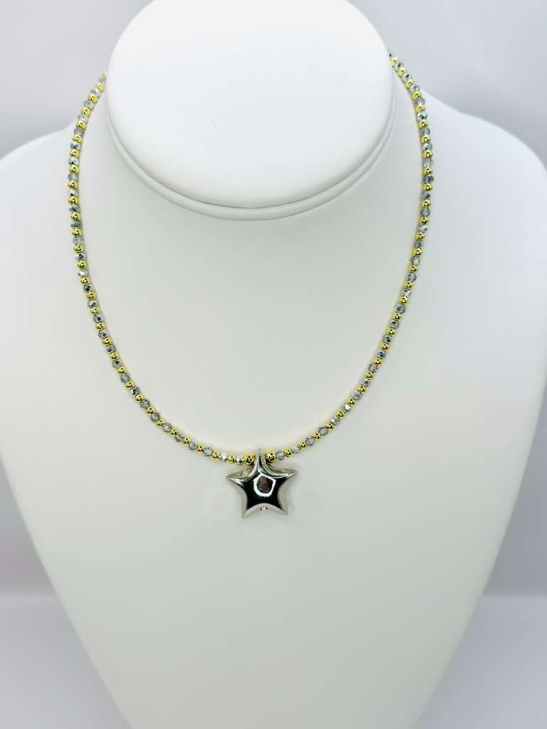 Crystal choker with balloon star